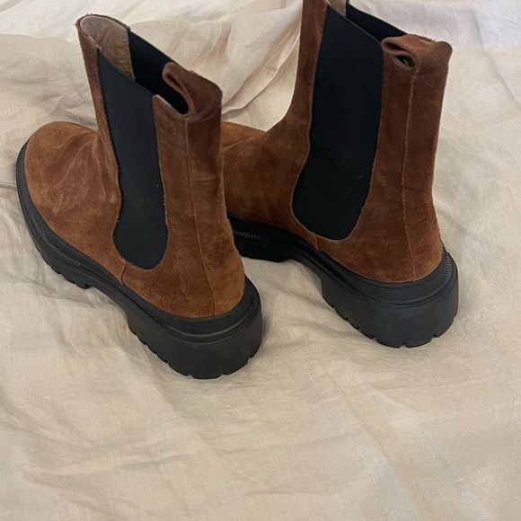 Maguire Corticella Chelsea Boot - Picture 2 of 3